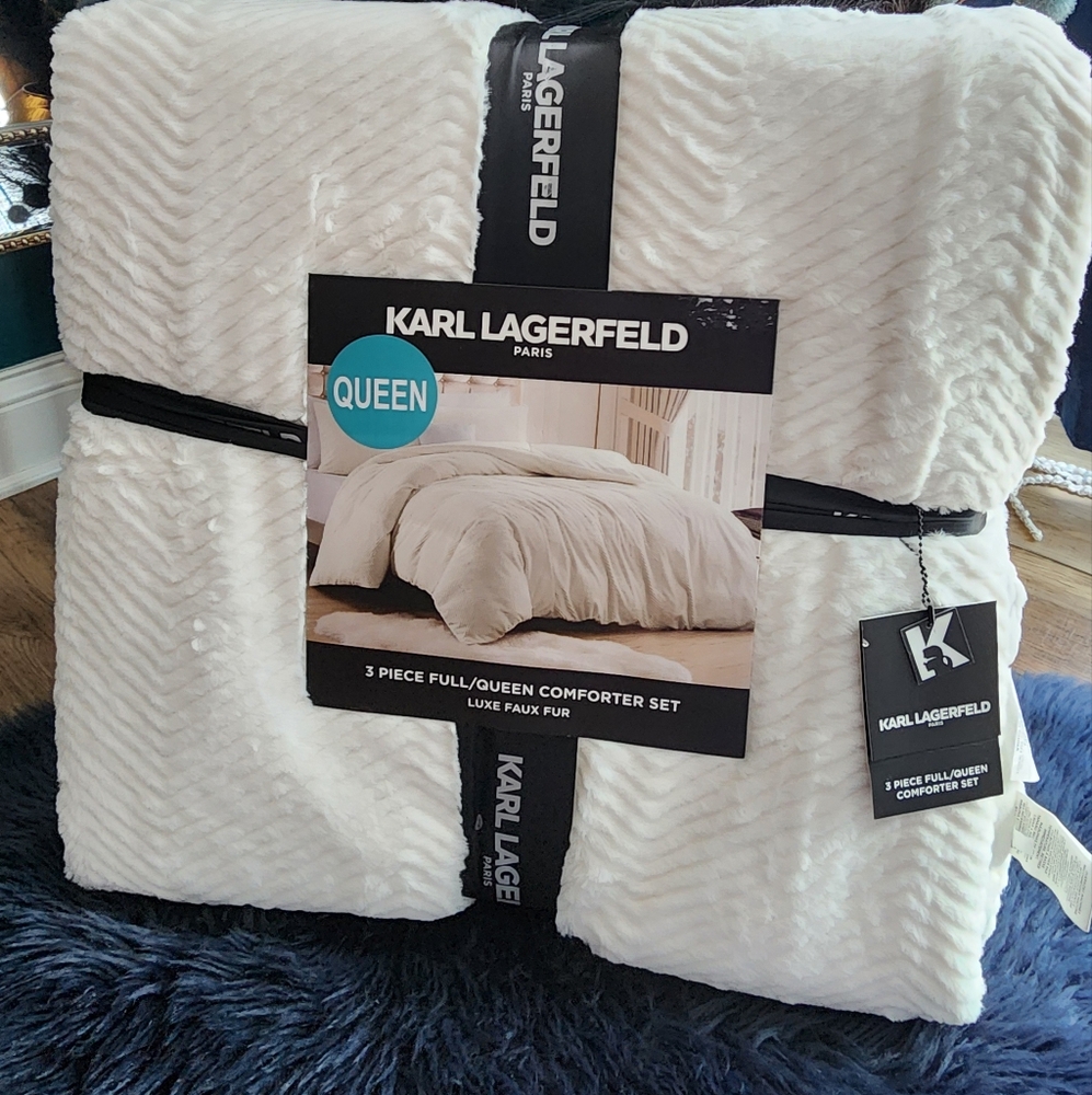 Karl Lagerfeld 3 piece Full/Queen Comforter Set White new
